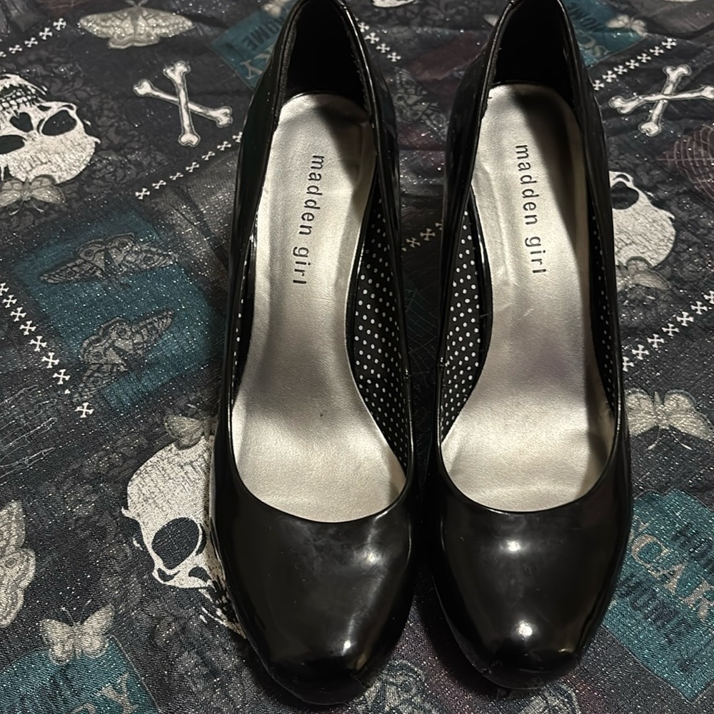 Madden girl shoes size 8 , lightly used